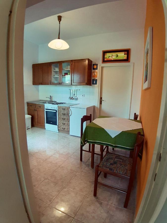 F• R• I• E• N• D• S• Bed and Breakfast Novalja Εξωτερικό φωτογραφία